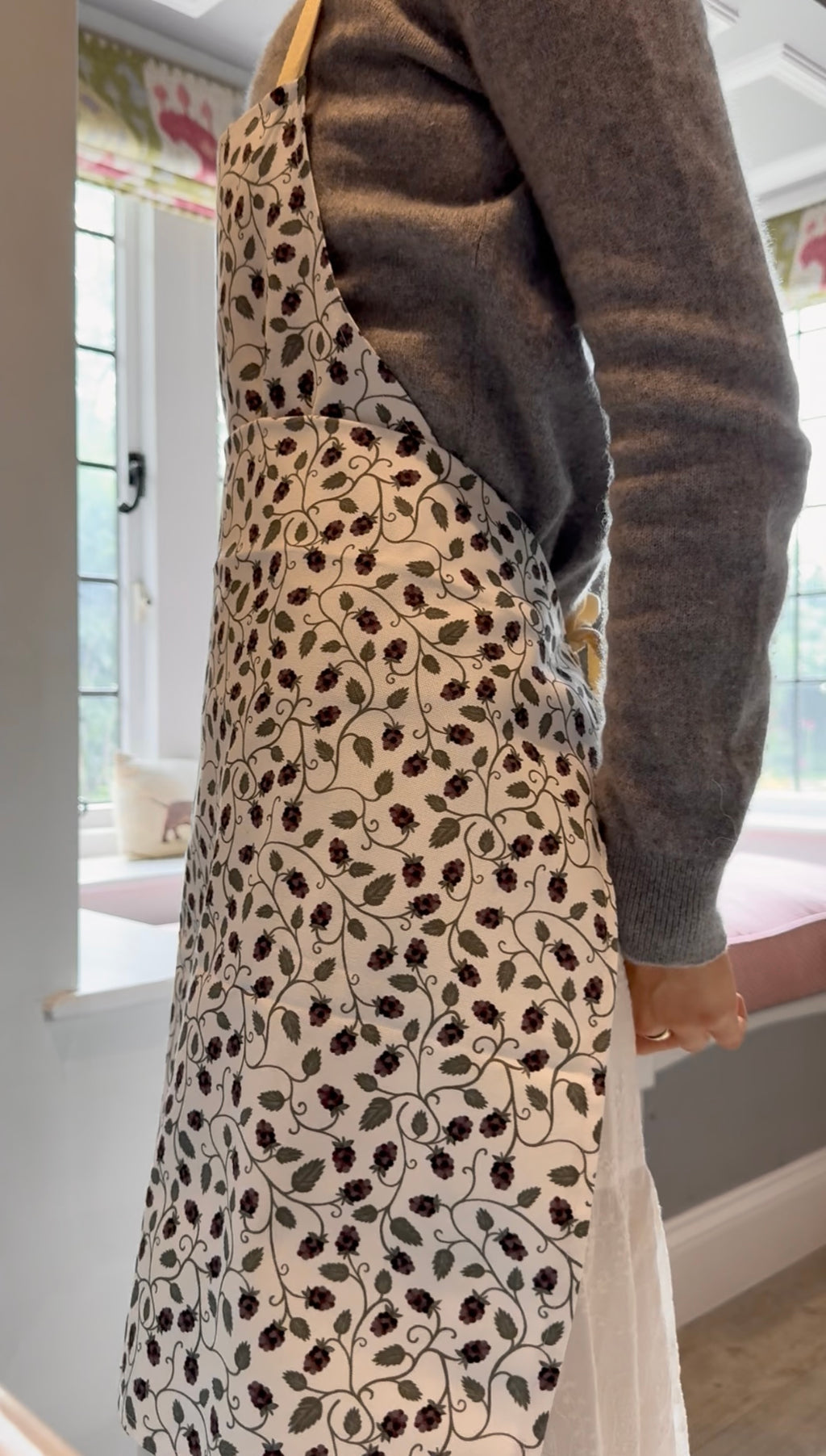 Bramble Apron